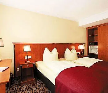 Hotel Condor München 3*,